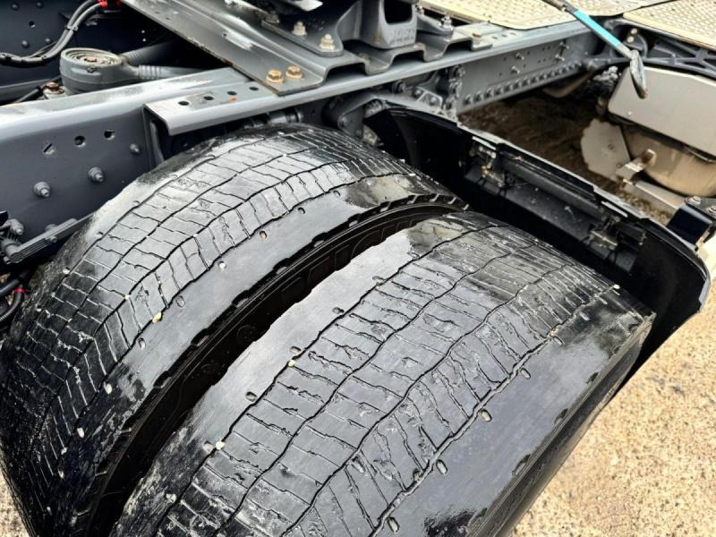 رأس تريلا DAF XF 510: صورة 9