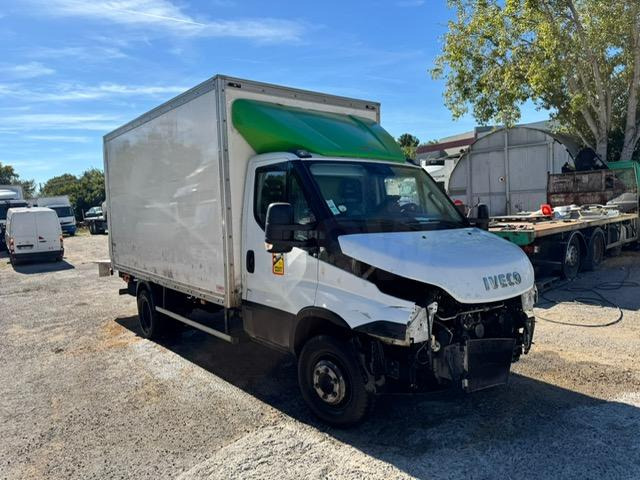 Iveco 70C180 CAISSE HAYON - شاحنة بصندوق مغلق: صورة 3 Iveco 70C180 CAISSE HAYON - شاحنة بصندوق مغلق: صورة 3