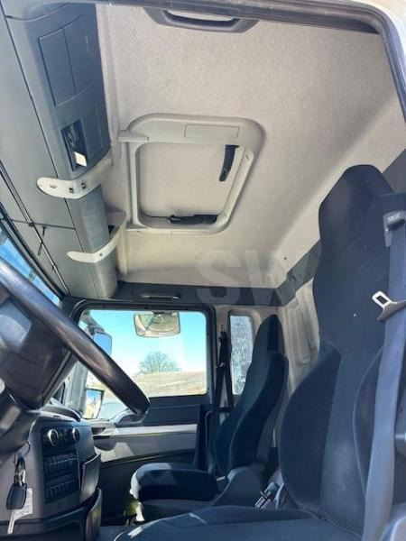 شاحنة ذات ستائر جانبية MAN TGS 18.440: صورة 8