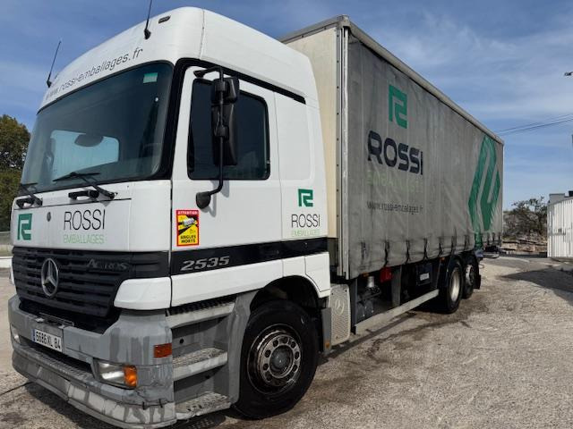 Mercedes 2540 RIDELLES PLATEAU RIDELLES BACHE HAYON - شاحنة ذات ستائر جانبية: صورة 2 Mercedes 2540 RIDELLES PLATEAU RIDELLES BACHE HAYON - شاحنة ذات ستائر جانبية: صورة 2