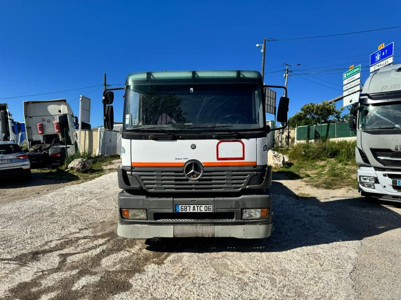 Mercedes Axor 1828 - مقطورة السحب: صورة 2 Mercedes Axor 1828 - مقطورة السحب: صورة 2