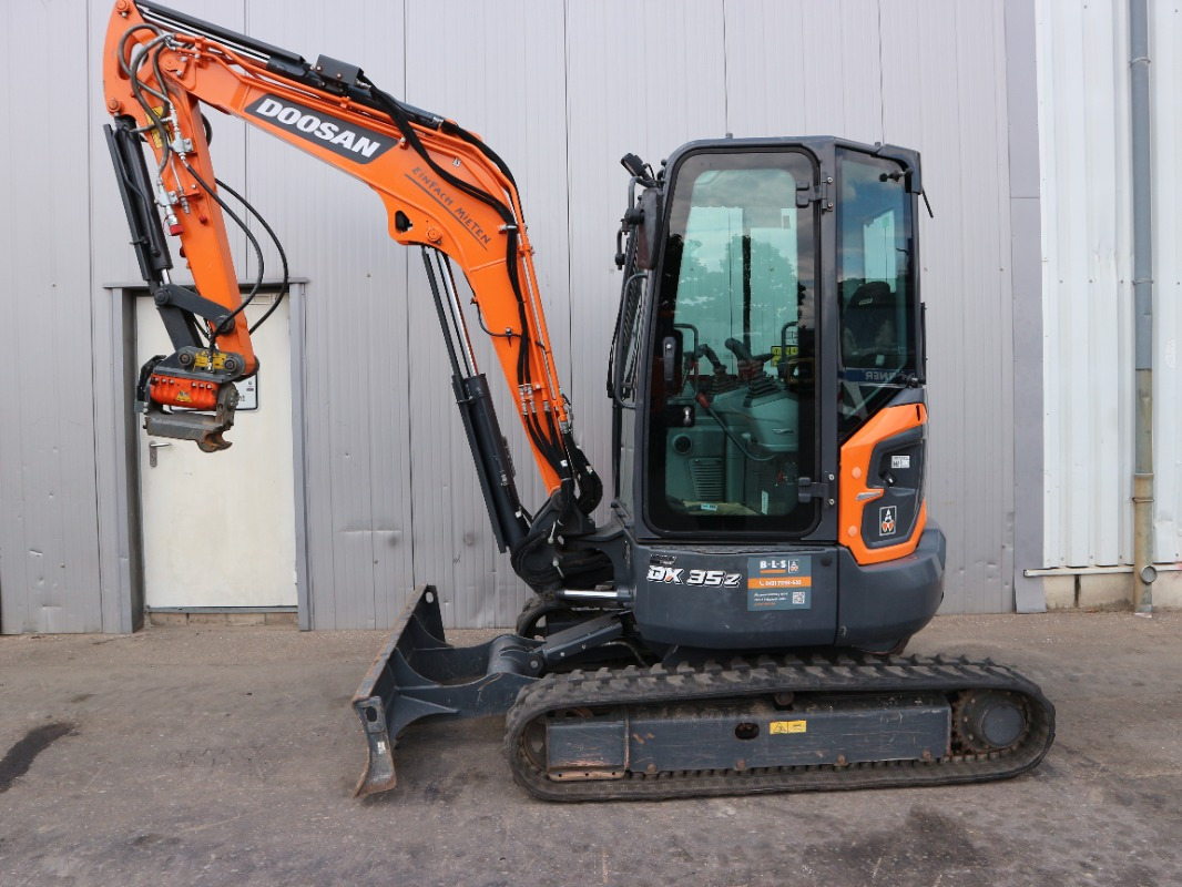 Doosan DX35Z-7 - حفار صغير: صورة 2 Doosan DX35Z-7 - حفار صغير: صورة 2