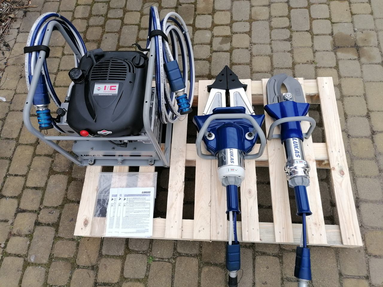 LUKAS  - معدات خدمة السيارات: صورة 1 LUKAS  - معدات خدمة السيارات: صورة 1