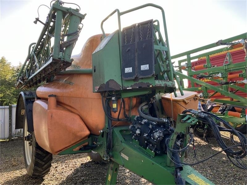 Amazone UX 4200 24m - رشاش مسحوب: صورة 2 Amazone UX 4200 24m - رشاش مسحوب: صورة 2