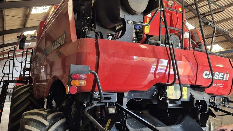 Case IH Axial Flow 6140 25 fod 3050 skærebord - حصادة: صورة 5 Case IH Axial Flow 6140 25 fod 3050 skærebord - حصادة: صورة 5