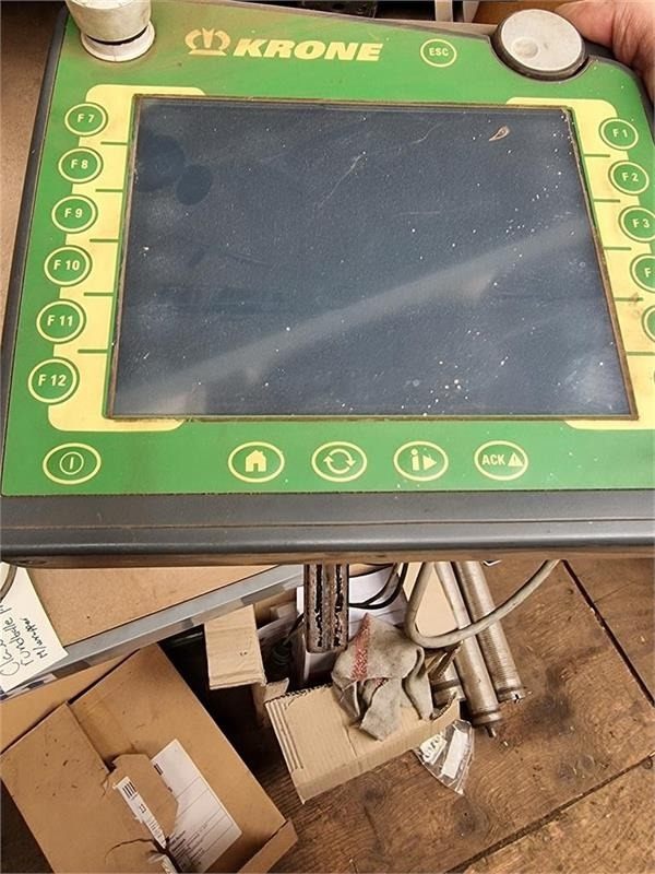 آلة بالات دائرية Krone CV 150 XC Extreme Comprima X-treme: صورة 13