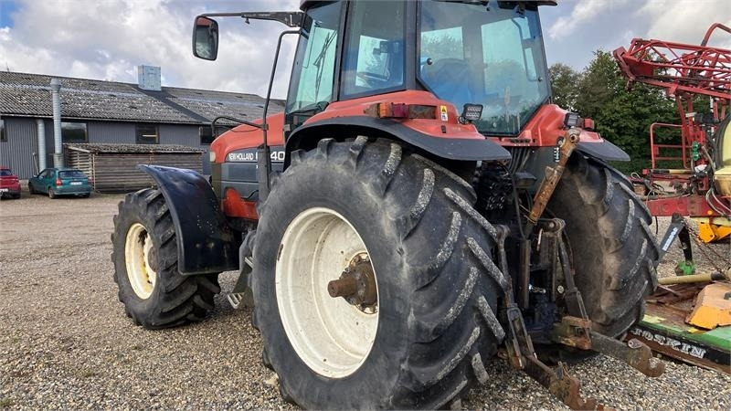 New Holland G 240 SS - جرار: صورة 3 New Holland G 240 SS - جرار: صورة 3