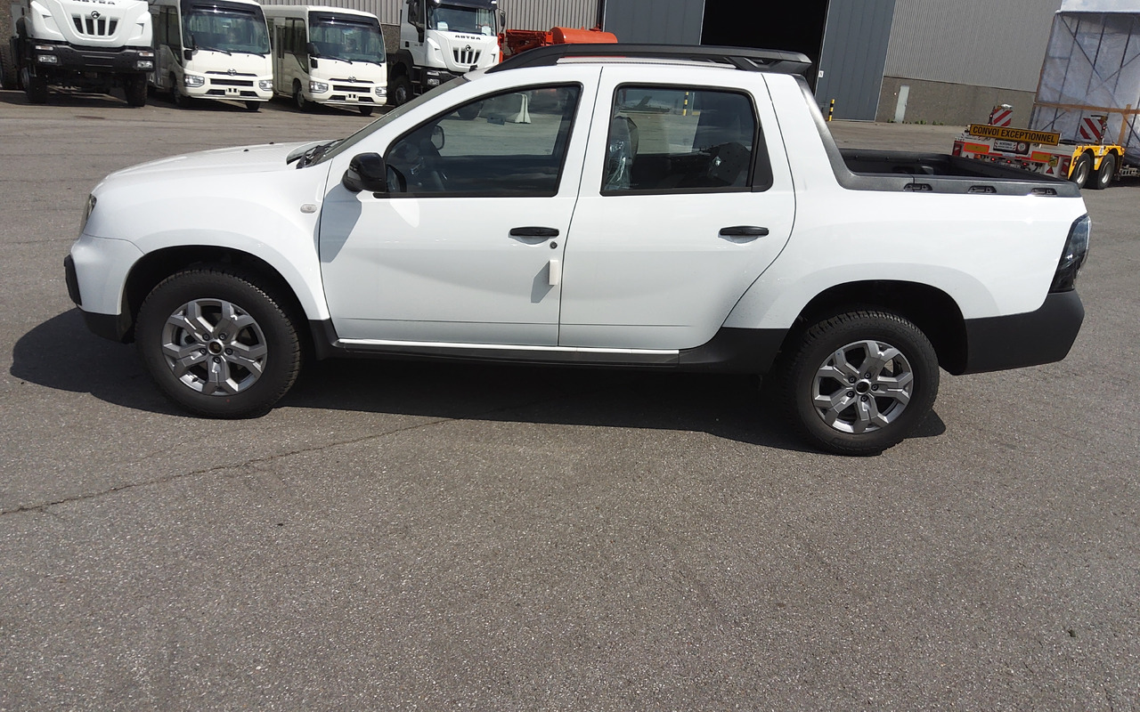 Renault Oroch Pick-up 4x2 1.6L Petrol Manual new model - شاحنة البيك أب: صورة 3 Renault Oroch Pick-up 4x2 1.6L Petrol Manual new model - شاحنة البيك أب: صورة 3
