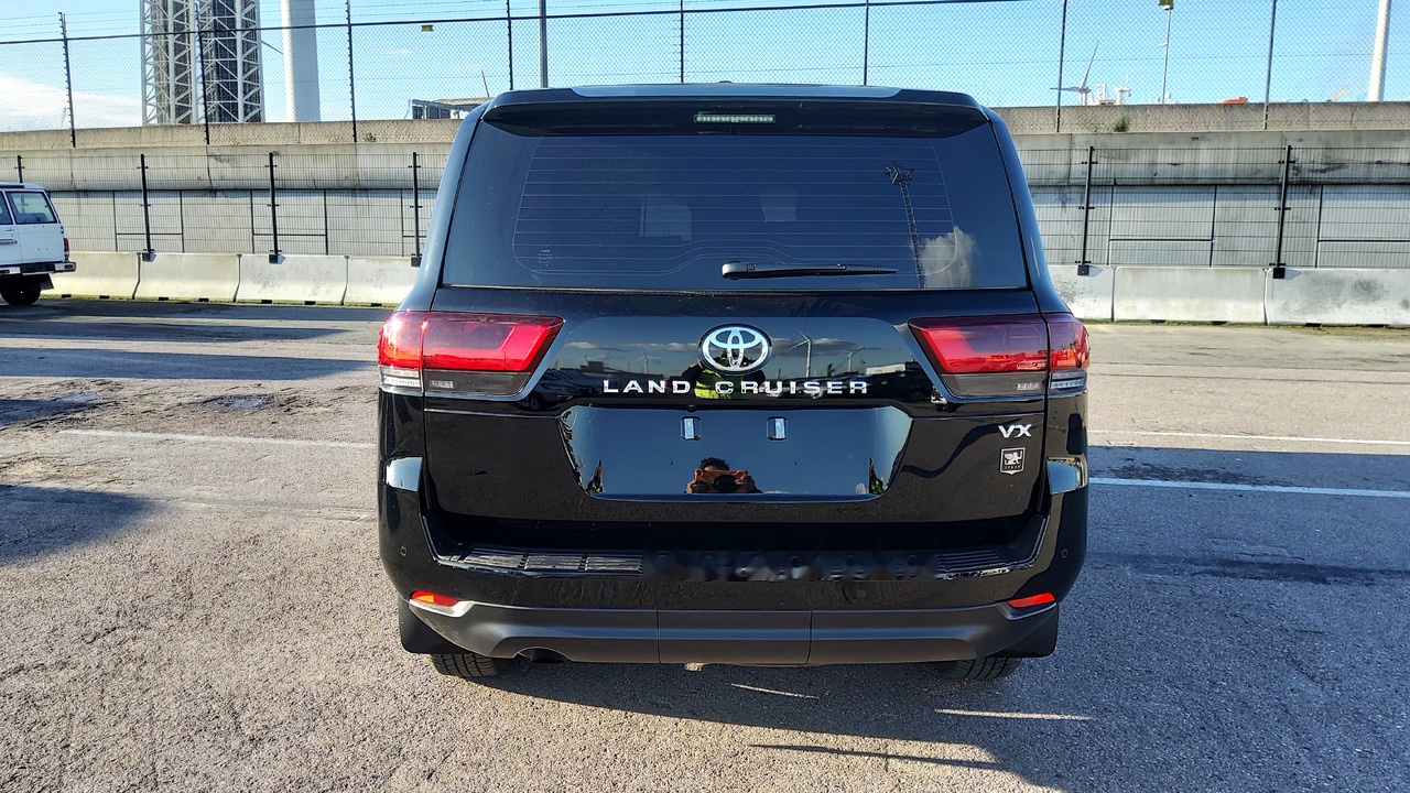 Toyota Land Cruiser 300 V6 VX 7 SEATERS / PLACES 3.5L Petrol Automatic VXVHO - سيارة دفع رباعي: صورة 5 Toyota Land Cruiser 300 V6 VX 7 SEATERS / PLACES 3.5L Petrol Automatic VXVHO - سيارة دفع رباعي: صورة 5
