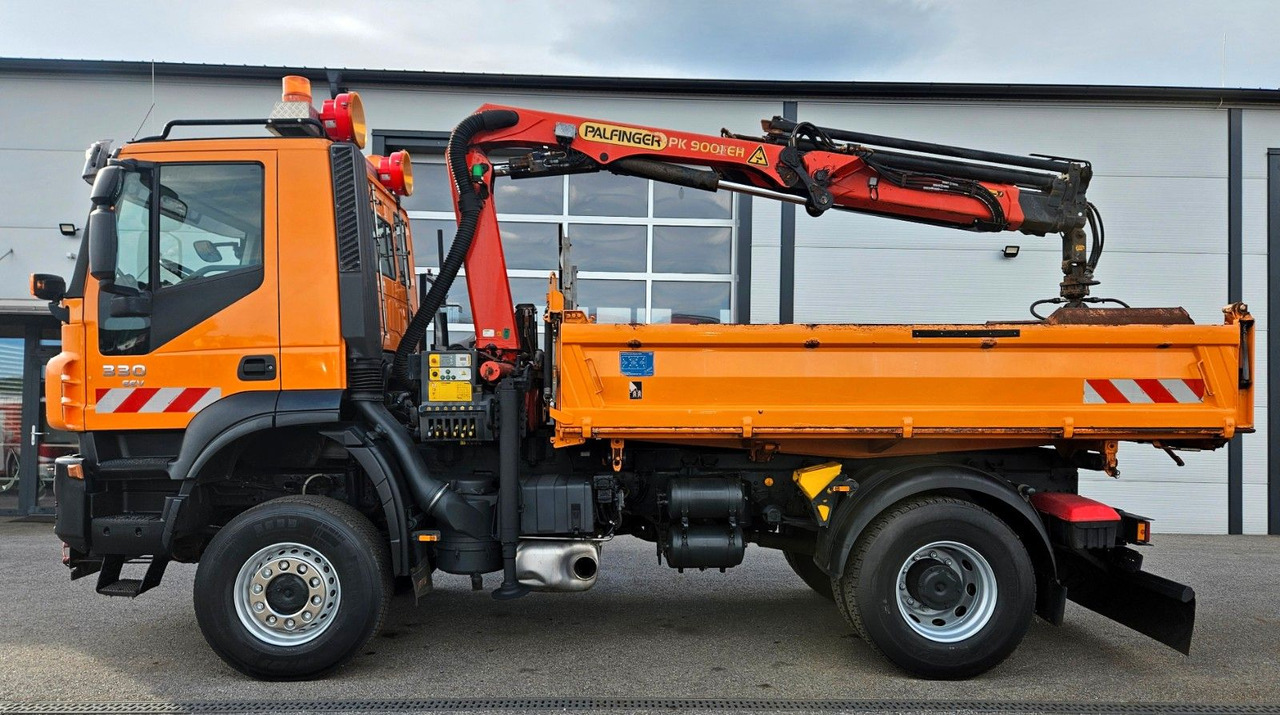 Iveco Trakker 190T33 4x4 Euro5 Kran Palfinger Funk - شاحنة قلاب, شاحنة كرين: صورة 5 Iveco Trakker 190T33 4x4 Euro5 Kran Palfinger Funk - شاحنة قلاب, شاحنة كرين: صورة 5