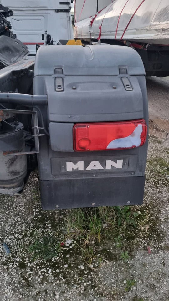 MAN TGX E6 pezzi di ricambio - قطع الغيار - شاحنة: صورة 4 MAN TGX E6 pezzi di ricambio - قطع الغيار - شاحنة: صورة 4