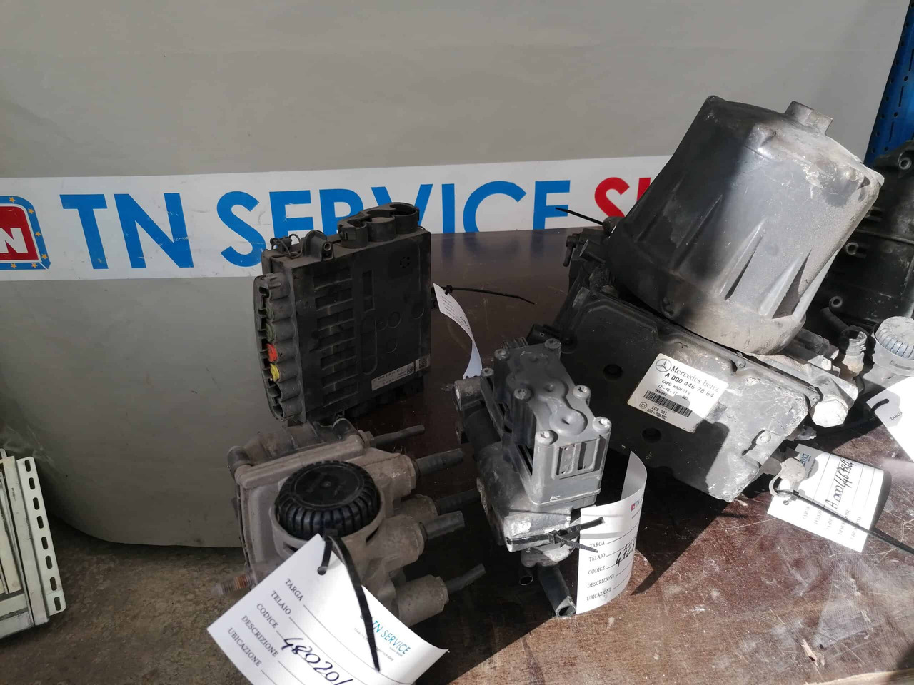 Valvole Pneumatiche - صمام الفرامل - شاحنة: صورة 3 Valvole Pneumatiche - صمام الفرامل - شاحنة: صورة 3