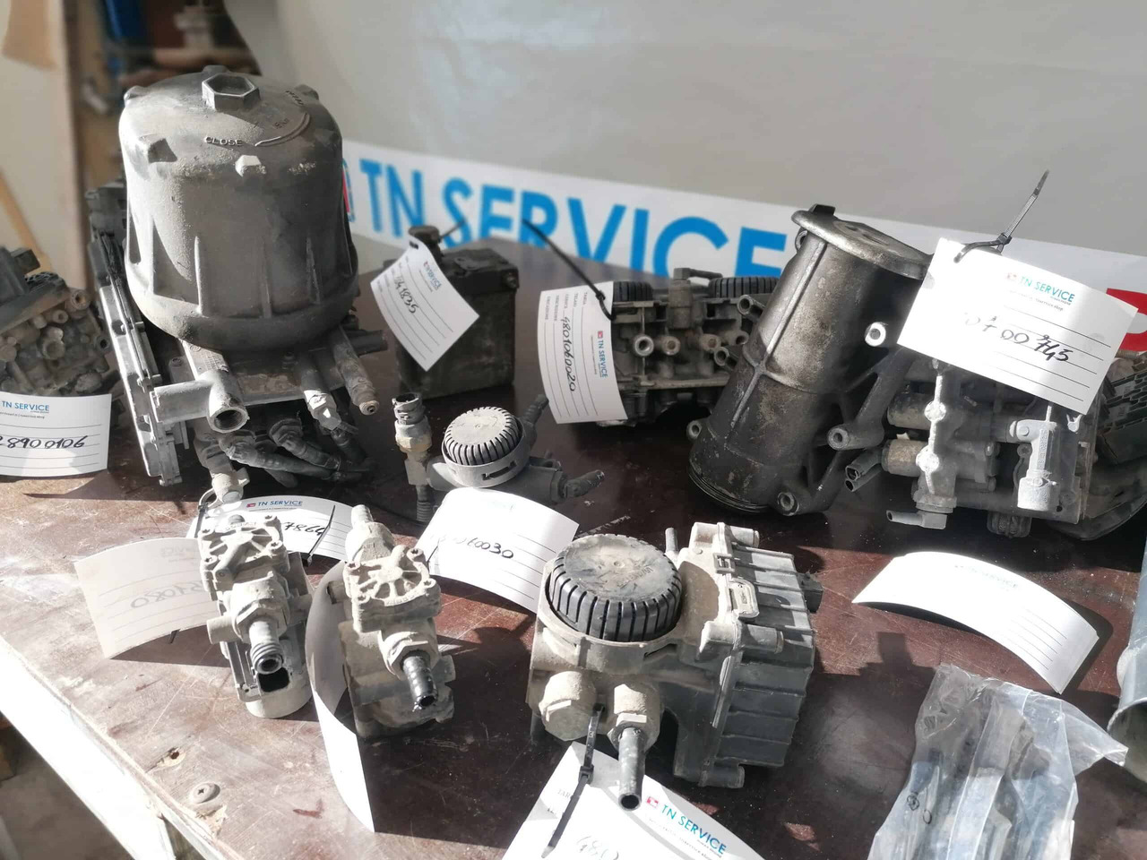 Valvole Pneumatiche - صمام الفرامل - شاحنة: صورة 2 Valvole Pneumatiche - صمام الفرامل - شاحنة: صورة 2