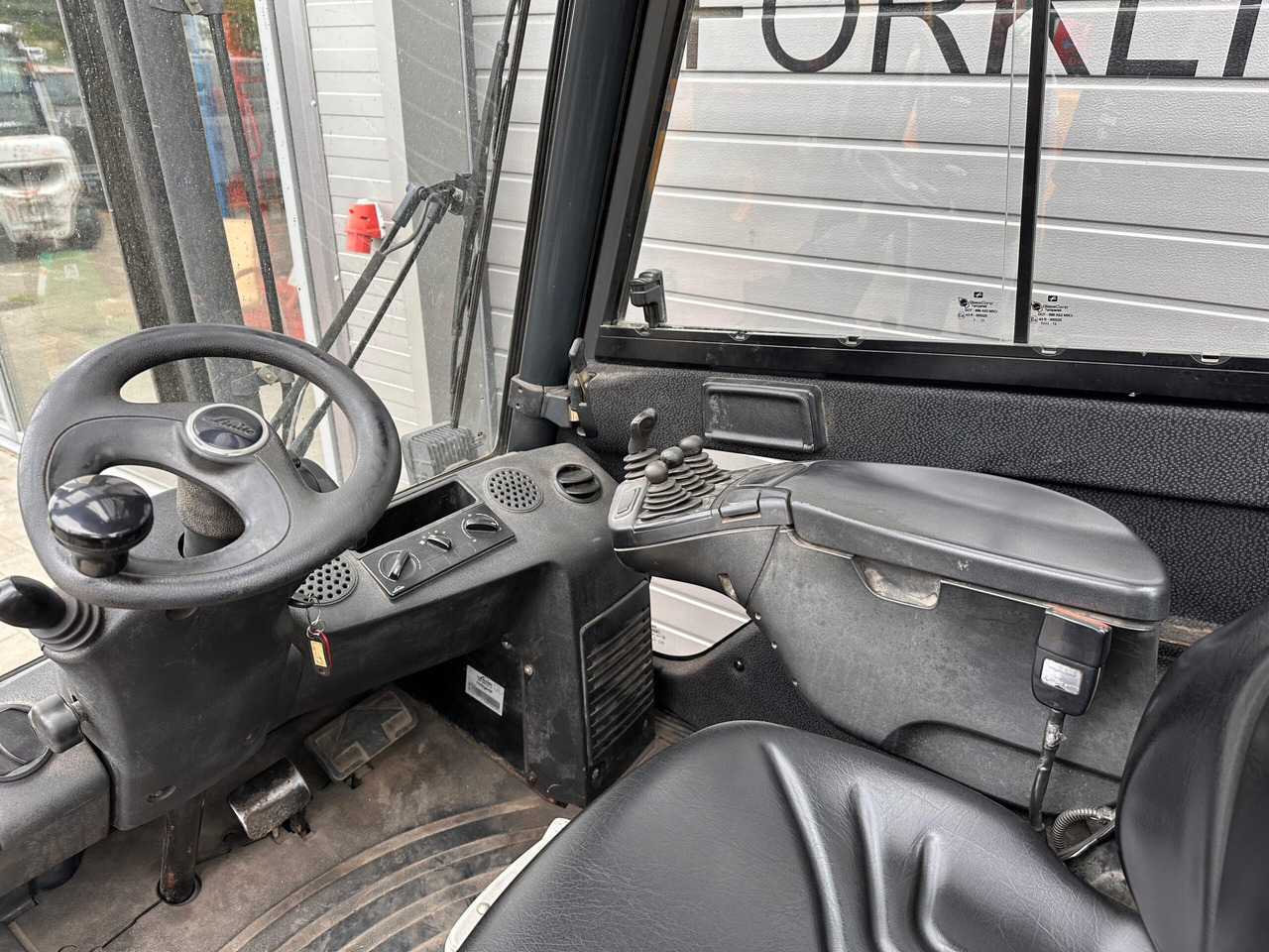 رافعة شوكية ديزل Linde H30D-02: صورة 7 رافعة شوكية ديزل Linde H30D-02: صورة 7