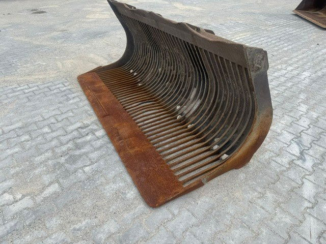 Volvo Puinriek 2700mm Breed L60 L70 L90 L110 - قادوس الفرز: صورة 1 Volvo Puinriek 2700mm Breed L60 L70 L90 L110 - قادوس الفرز: صورة 1