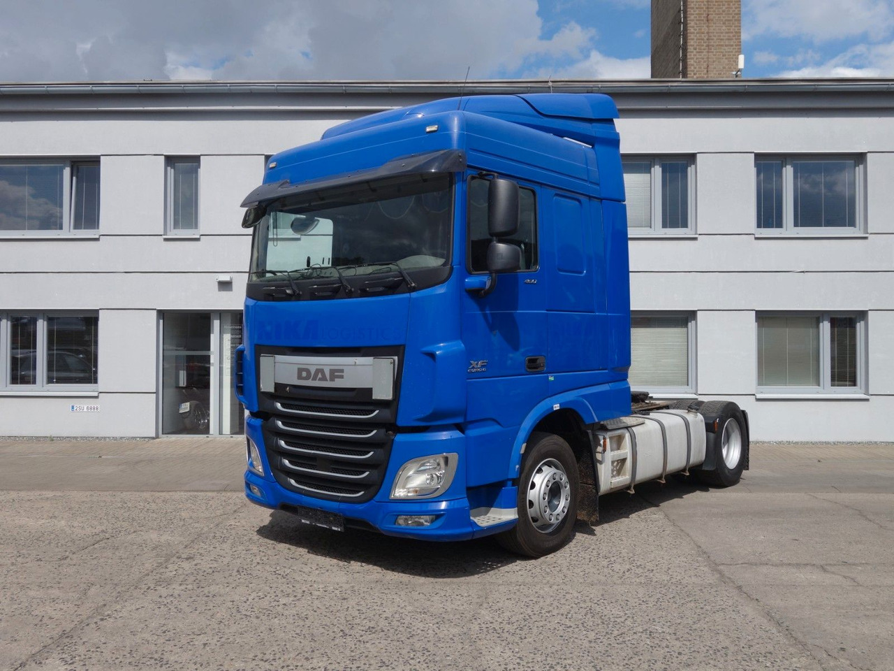 DAF XF 460 SC Standard - مقطورة السحب: صورة 1 DAF XF 460 SC Standard - مقطورة السحب: صورة 1