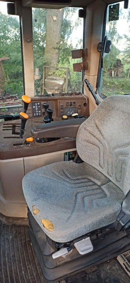 John Deere 6910 - جرار: صورة 5 John Deere 6910 - جرار: صورة 5