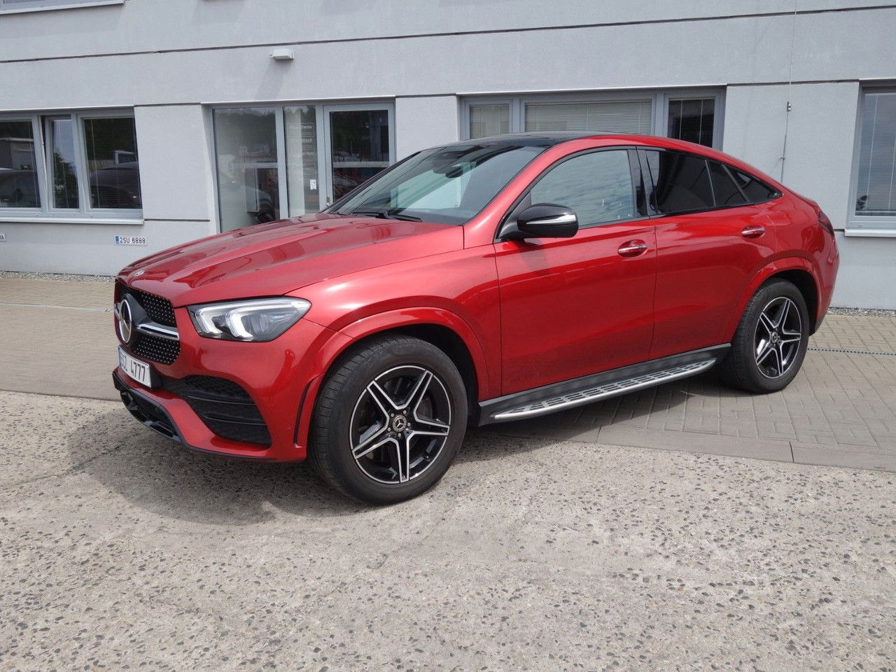 Mercedes-Benz GLE-klasse 400 d 4Matic Coupe Pano - كوبيه: صورة 2 Mercedes-Benz GLE-klasse 400 d 4Matic Coupe Pano - كوبيه: صورة 2