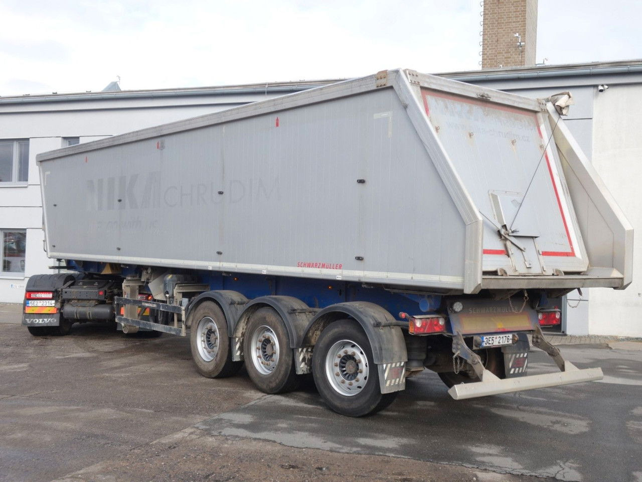 Schwarzmüller SK KIS 3/E , 50 cm3, SAF, Liftachse - نصف مقطورة قلابة: صورة 4 Schwarzmüller SK KIS 3/E , 50 cm3, SAF, Liftachse - نصف مقطورة قلابة: صورة 4