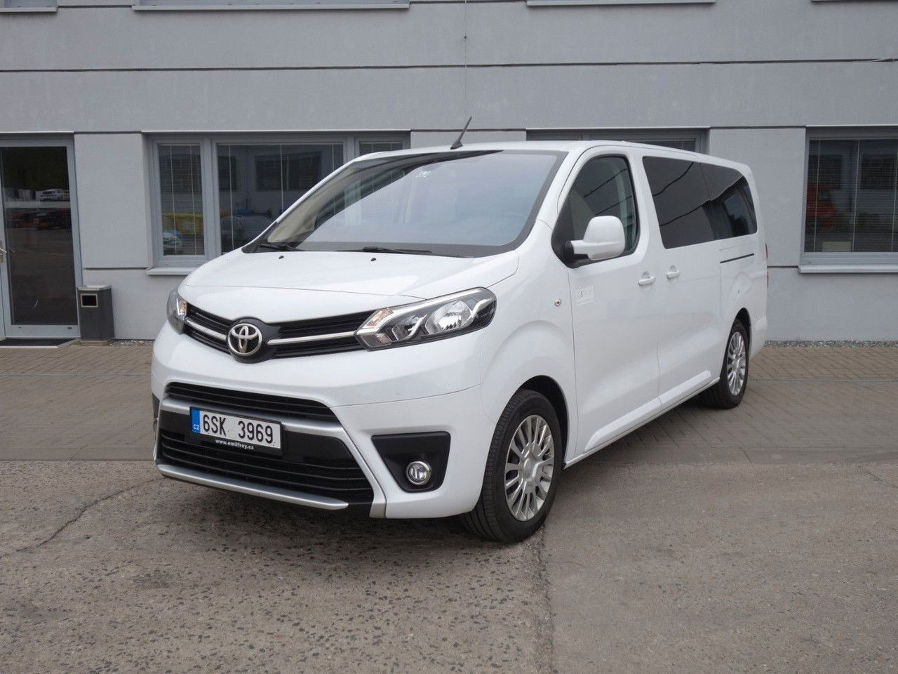 Toyota ProAce Verso L2 Shuttle Comfort - ميكروباص: صورة 3 Toyota ProAce Verso L2 Shuttle Comfort - ميكروباص: صورة 3