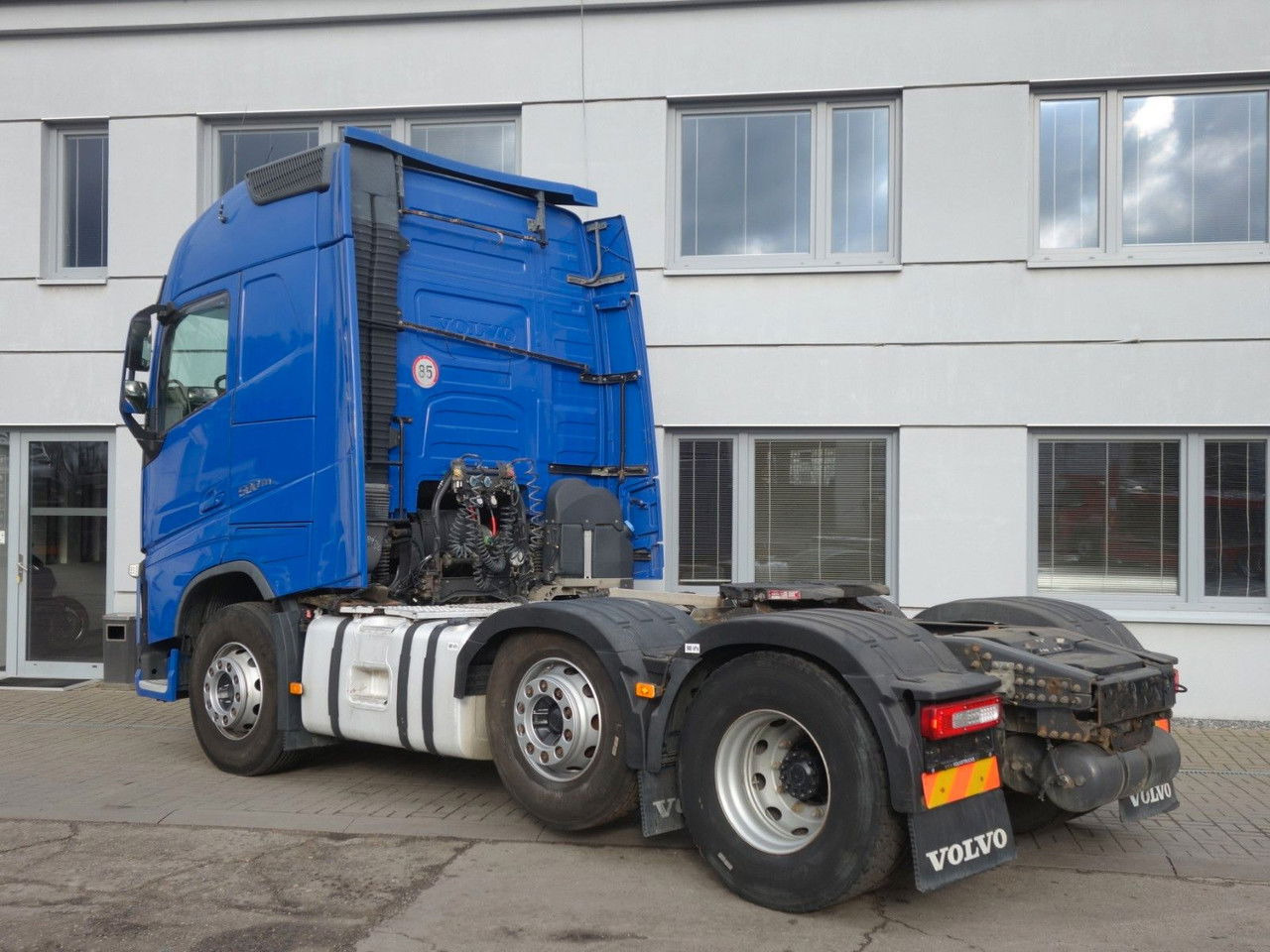 Volvo FH 13.500 EEV XL 6x2 Hydraulik kipper - رأس تريلا: صورة 4 Volvo FH 13.500 EEV XL 6x2 Hydraulik kipper - رأس تريلا: صورة 4