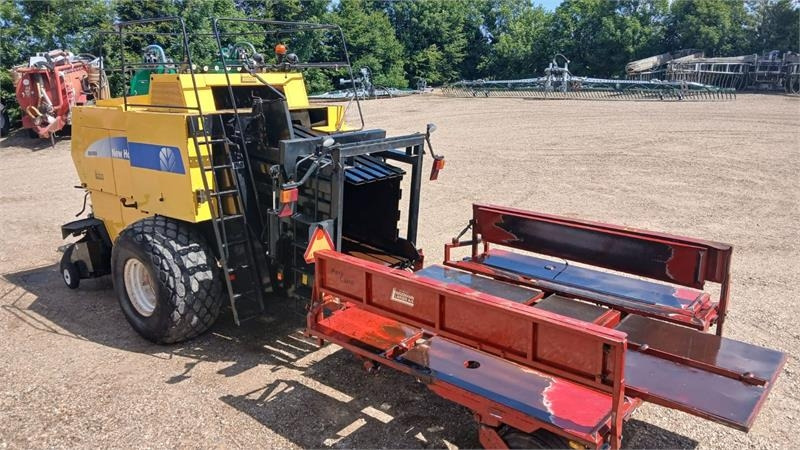 New Holland BB980 BB980 - آلة بالات مربعة: صورة 4 New Holland BB980 BB980 - آلة بالات مربعة: صورة 4