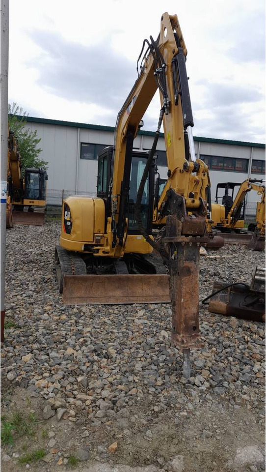 CAT 305E2CR - حفار زاحف: صورة 2 CAT 305E2CR - حفار زاحف: صورة 2