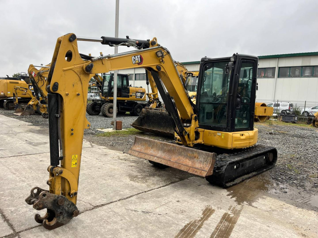 CAT 305E2CR - حفار زاحف: صورة 1 CAT 305E2CR - حفار زاحف: صورة 1