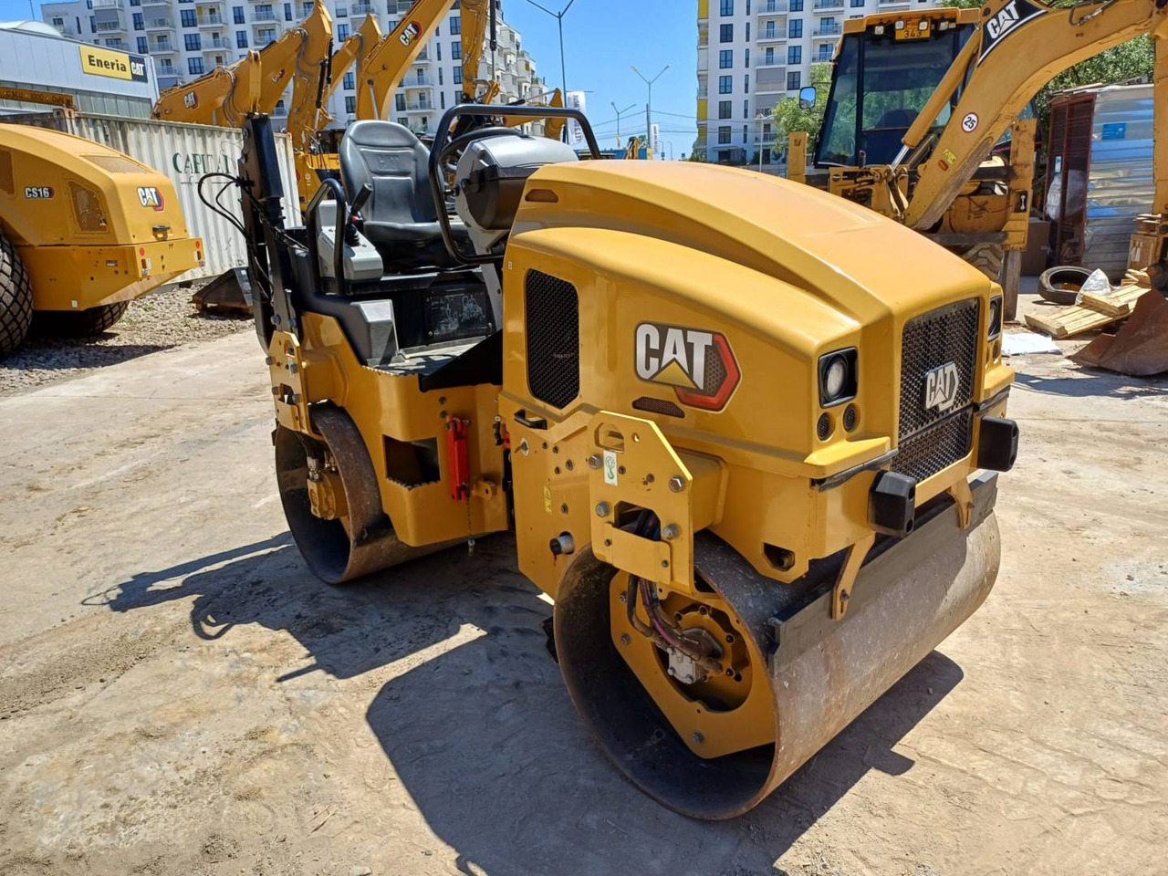 CAT CB2.7-03GC - بكرة أسطوانية صغيرة: صورة 2 CAT CB2.7-03GC - بكرة أسطوانية صغيرة: صورة 2