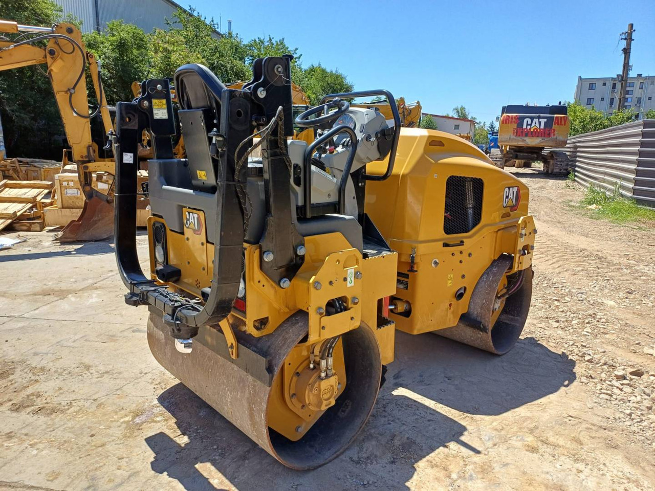 CAT CB2.7-03GC - بكرة أسطوانية صغيرة: صورة 3 CAT CB2.7-03GC - بكرة أسطوانية صغيرة: صورة 3