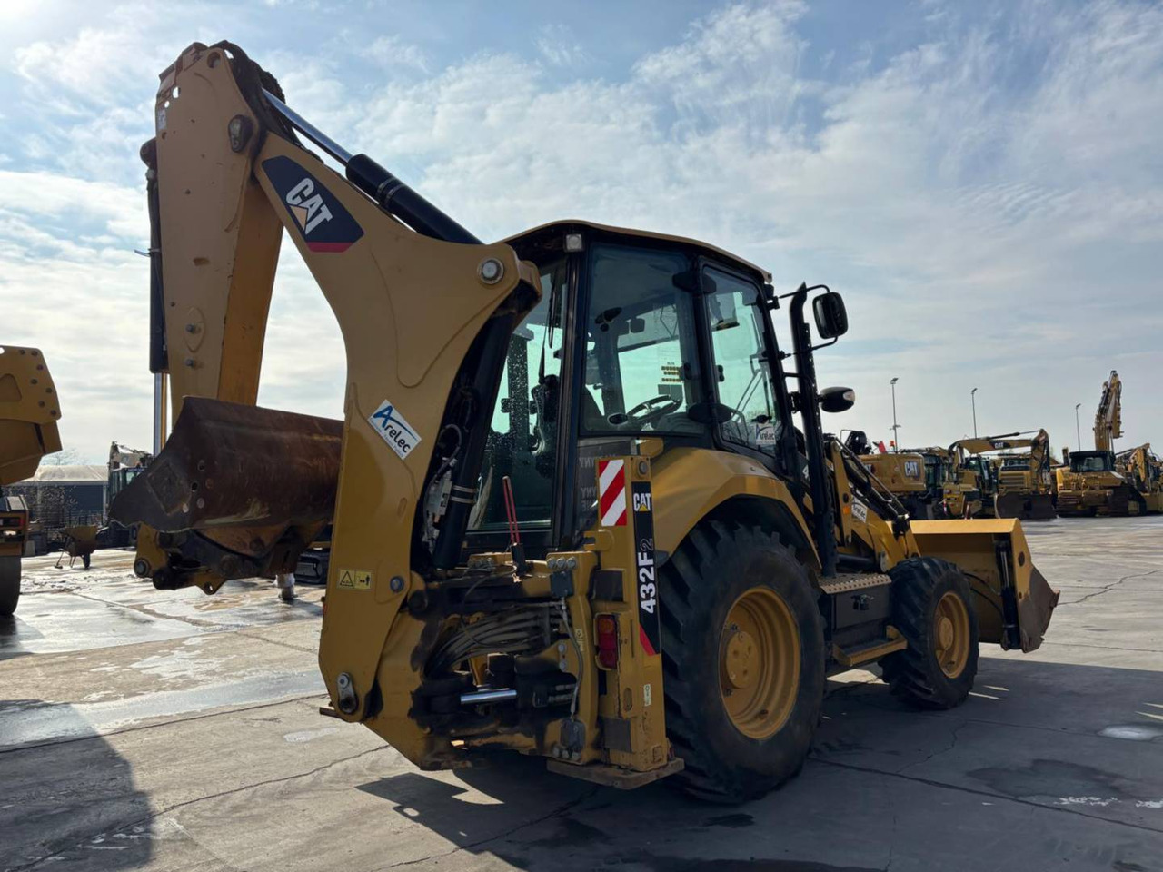 CAT 432F2 - لودر ذو محراث خلفي/ باكهو: صورة 3 CAT 432F2 - لودر ذو محراث خلفي/ باكهو: صورة 3