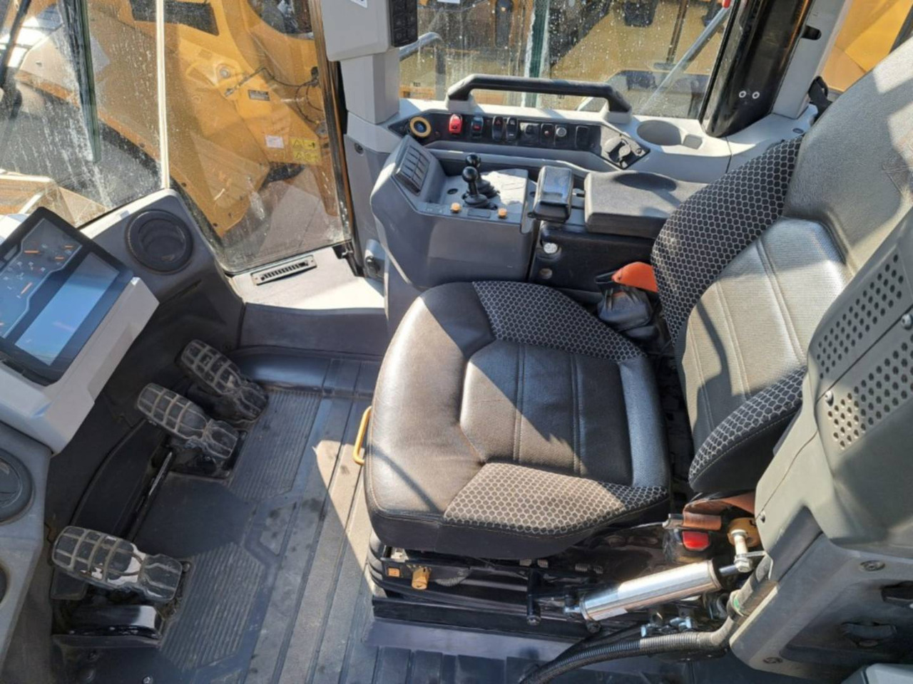 CAT 972 - اللودر بعجل: صورة 5 CAT 972 - اللودر بعجل: صورة 5