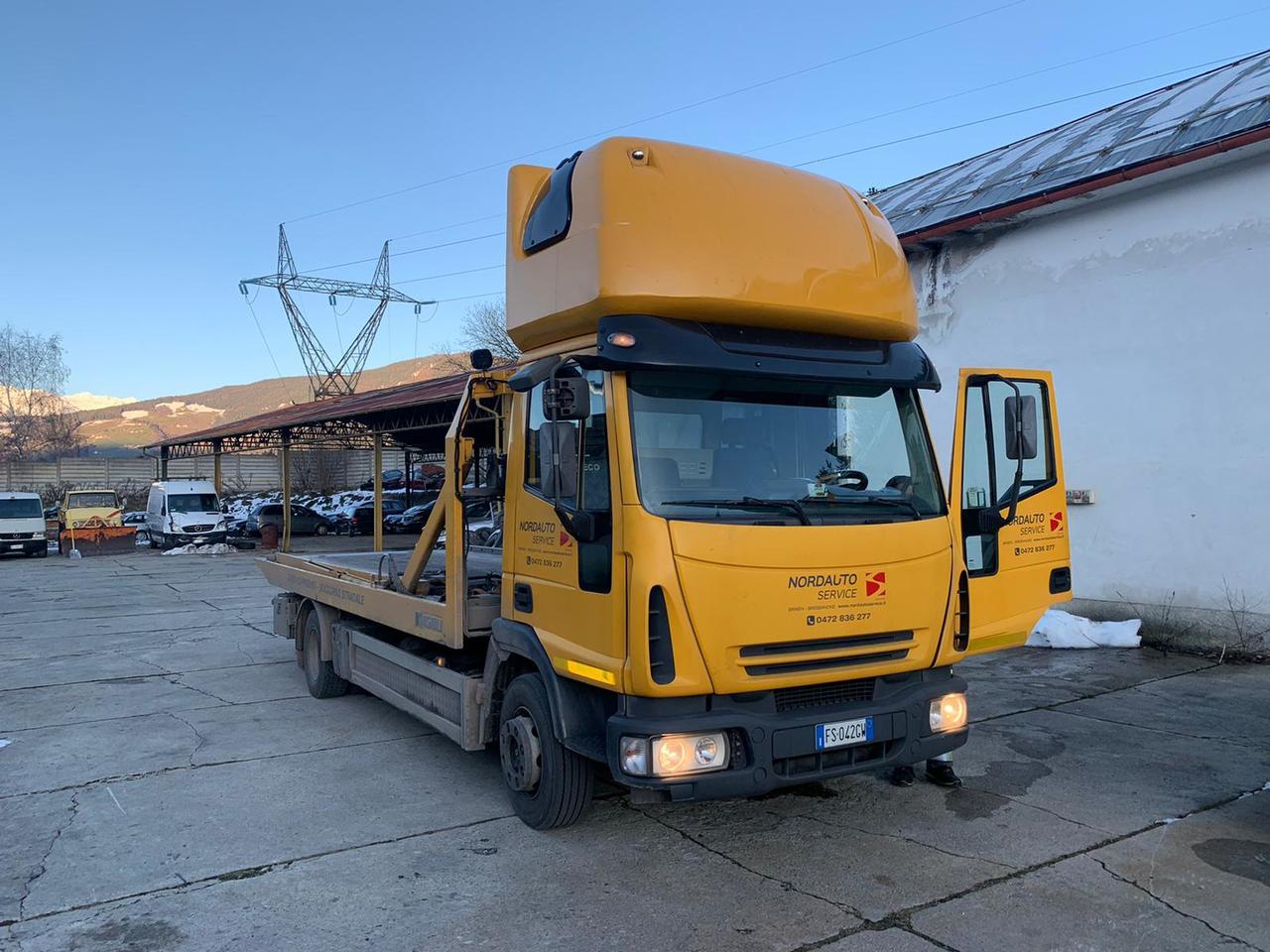 IVECO LESO - شاحنة نقل سيارات شاحنة: صورة 1 IVECO LESO - شاحنة نقل سيارات شاحنة: صورة 1