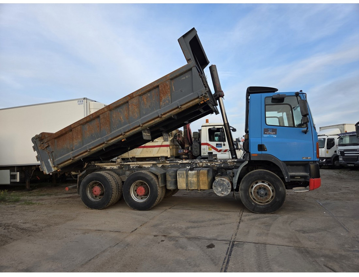 DAF 85 400 ATI 6x4 Tipper - شاحنة قلاب: صورة 4 DAF 85 400 ATI 6x4 Tipper - شاحنة قلاب: صورة 4