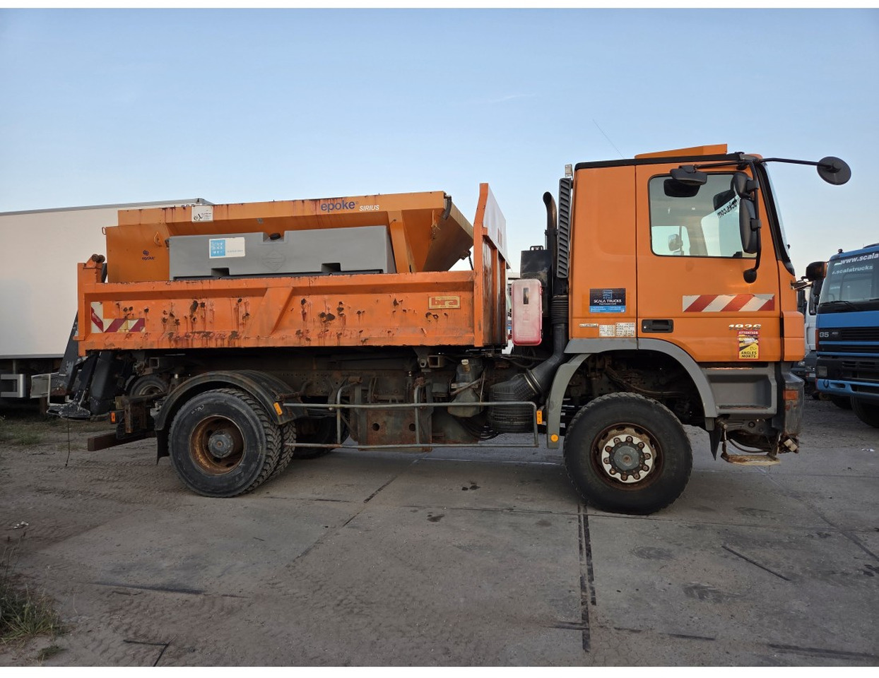 MERCEDES ACTROS 1836 4X4 TIPPER possible to buy with salt spreader - شاحنة قلاب: صورة 5 MERCEDES ACTROS 1836 4X4 TIPPER possible to buy with salt spreader - شاحنة قلاب: صورة 5