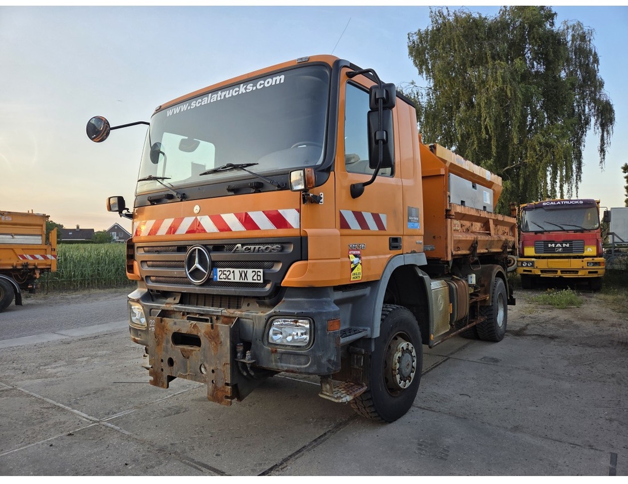 MERCEDES ACTROS 1836 4X4 TIPPER possible to buy with salt spreader - شاحنة قلاب: صورة 1 MERCEDES ACTROS 1836 4X4 TIPPER possible to buy with salt spreader - شاحنة قلاب: صورة 1