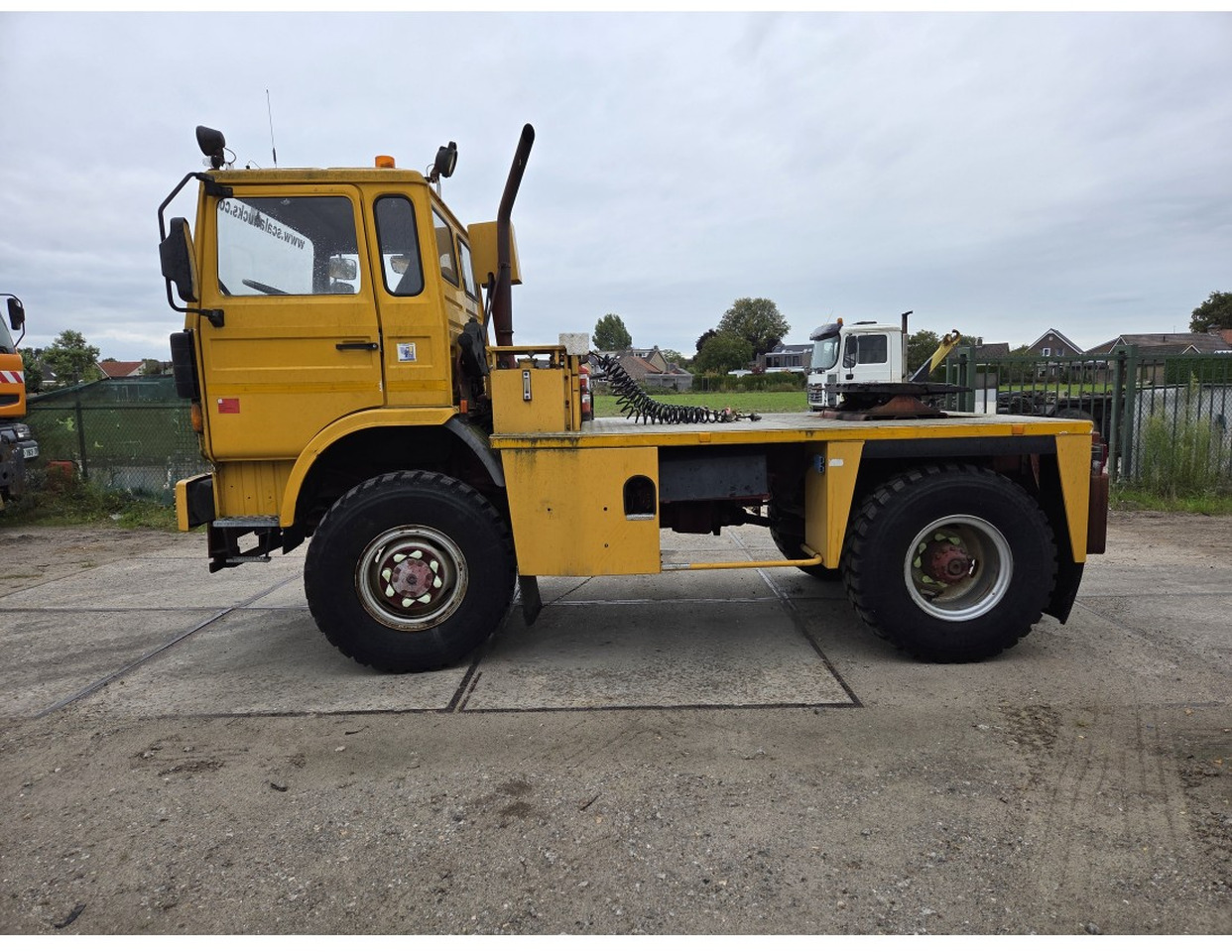 RENAULT M170 4x4 TRACTOR UNIT FULL SPRING SUSPENSION VERY LOW MILEAGE - رأس تريلا: صورة 3 RENAULT M170 4x4 TRACTOR UNIT FULL SPRING SUSPENSION VERY LOW MILEAGE - رأس تريلا: صورة 3
