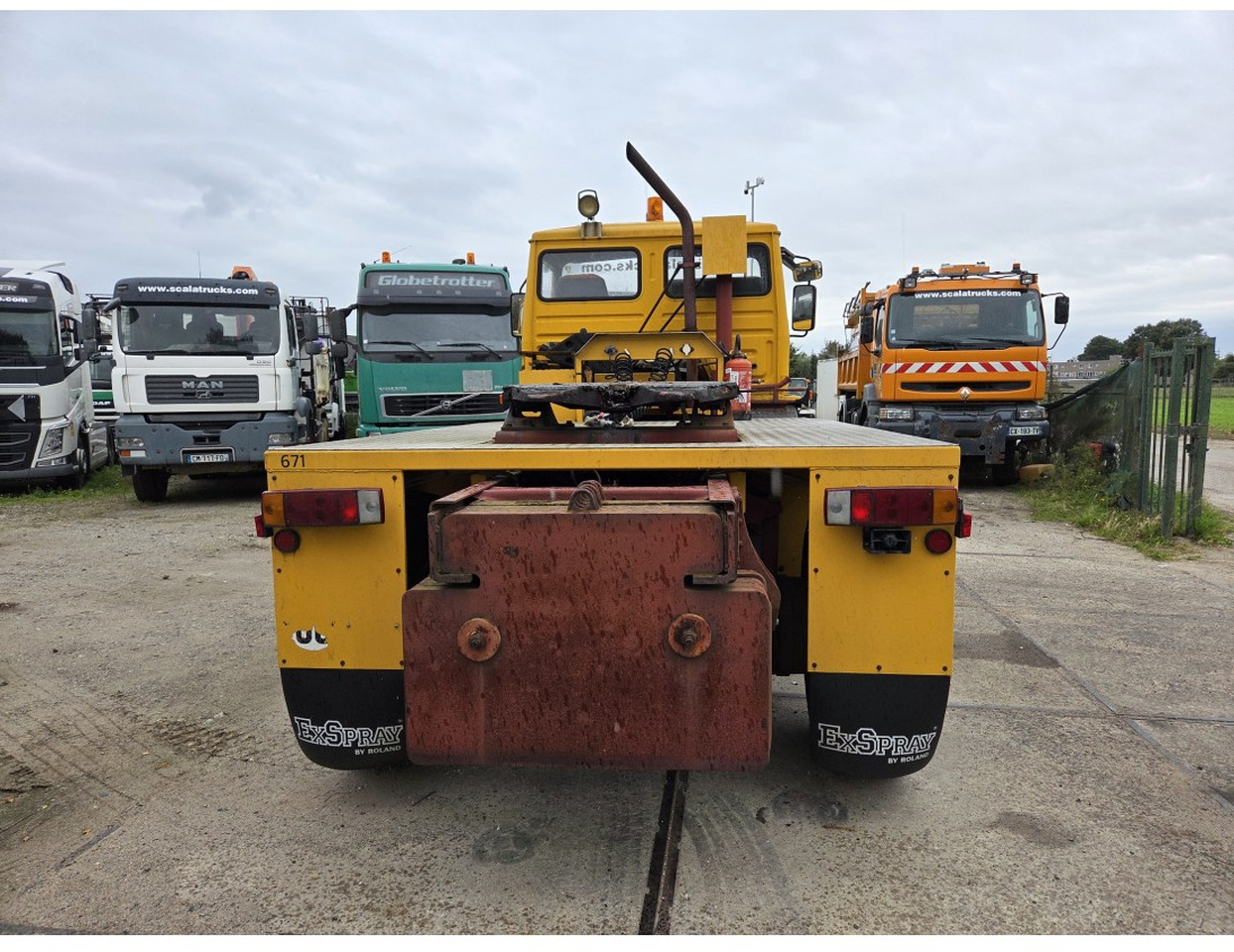 RENAULT M170 4x4 TRACTOR UNIT FULL SPRING SUSPENSION VERY LOW MILEAGE - رأس تريلا: صورة 5 RENAULT M170 4x4 TRACTOR UNIT FULL SPRING SUSPENSION VERY LOW MILEAGE - رأس تريلا: صورة 5