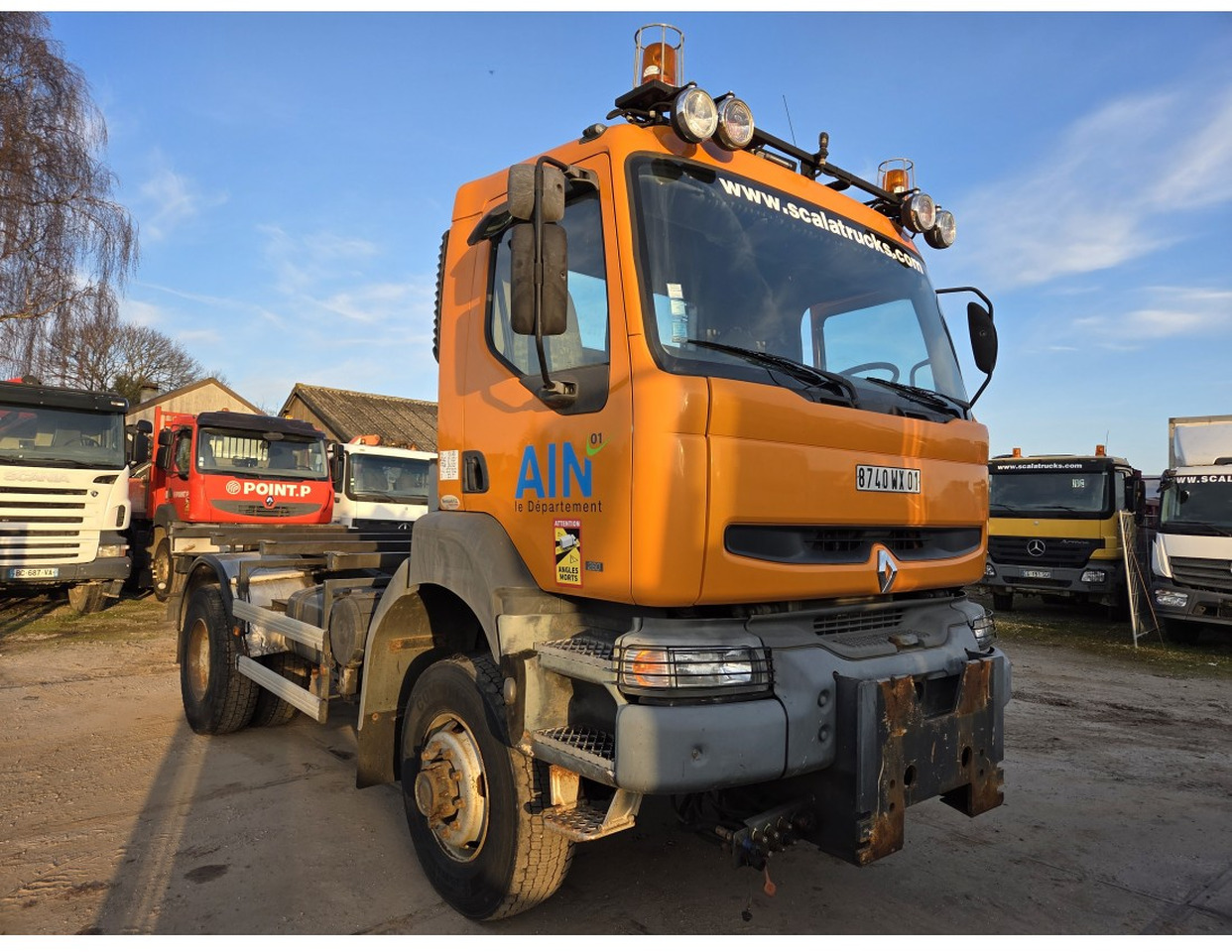 Renault Kerax 260 4x4 Chassis Manual Gearbox Mechanical pump Pompe Mecanique - شاحنة بهيكل معدني للمقصورة: صورة 3 Renault Kerax 260 4x4 Chassis Manual Gearbox Mechanical pump Pompe Mecanique - شاحنة بهيكل معدني للمقصورة: صورة 3