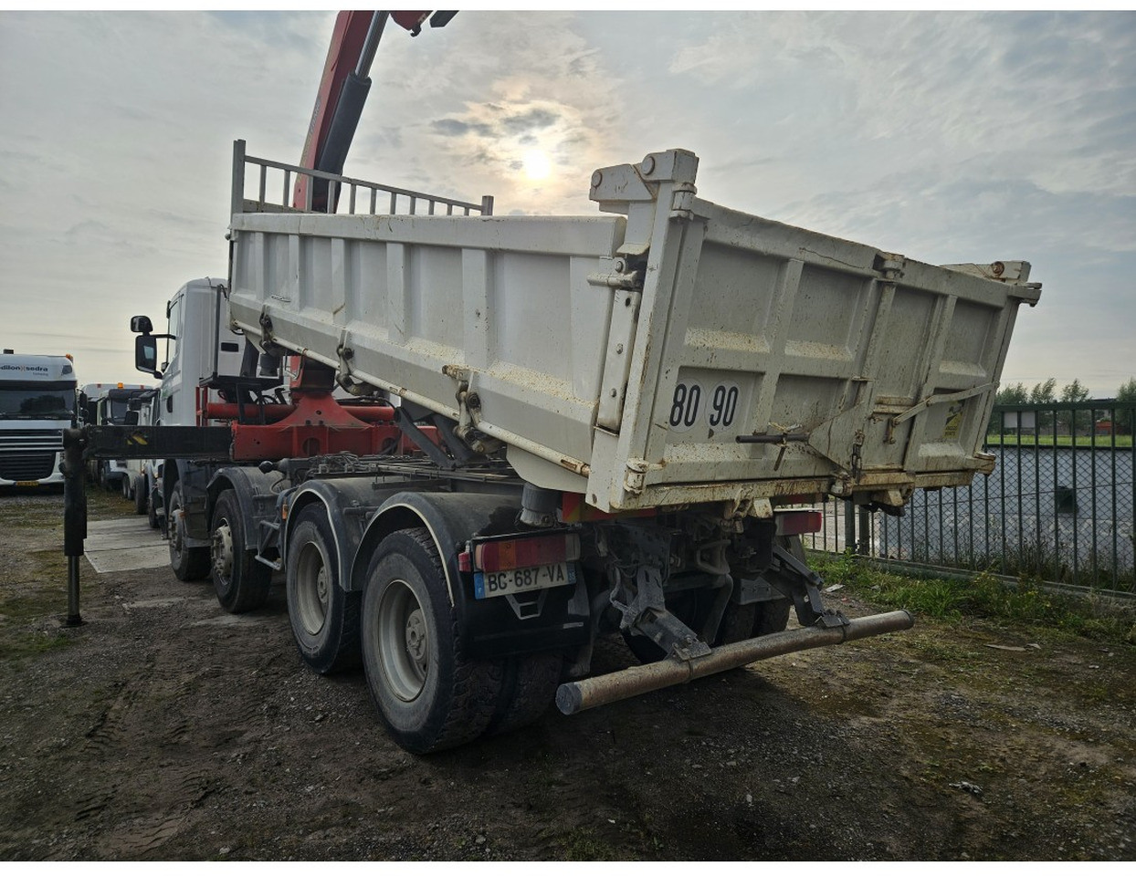 Scania R420 8x4 Tipper Crane Palfinger 23500 - شاحنة قلاب, شاحنة كرين: صورة 4 Scania R420 8x4 Tipper Crane Palfinger 23500 - شاحنة قلاب, شاحنة كرين: صورة 4