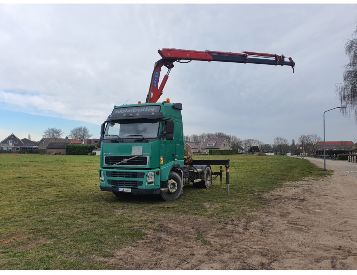 رأس تريلا VOLVO FH 420 4X2 EURO 3 CRANE EFFER 25T 13M REMOTE CONTROL MANUAL RETARDER: صورة 1