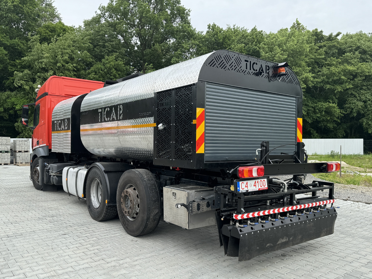 TICAB Asphalt Distributor, 8000 L, Аutonomous Asphalt Sprayer, Manufacturer - مضخة خرسانة: صورة 1 TICAB Asphalt Distributor, 8000 L, Аutonomous Asphalt Sprayer, Manufacturer - مضخة خرسانة: صورة 1