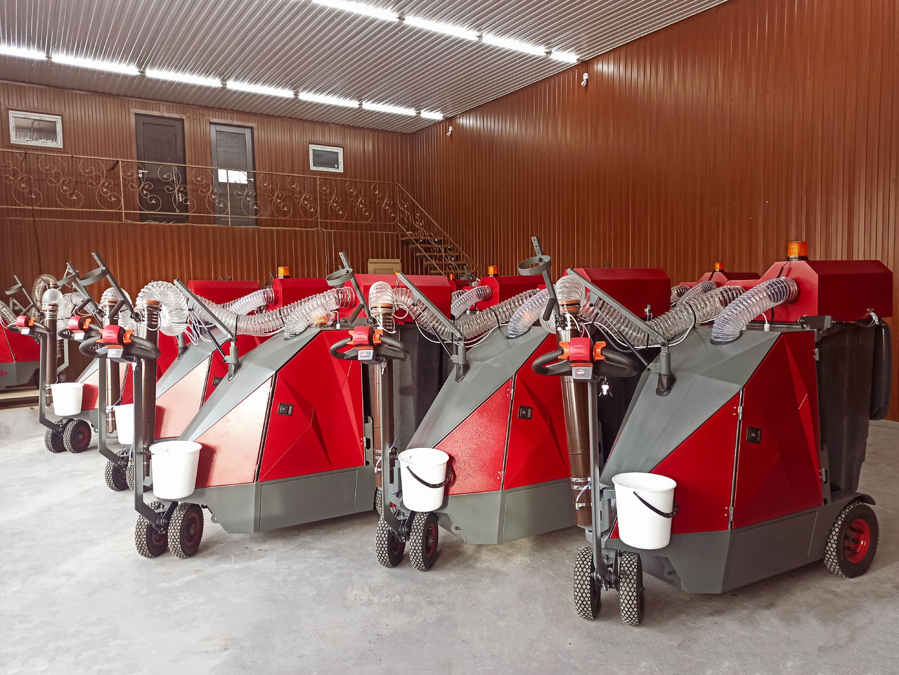ТІСАВ Street Vacuum Cleaner, Outdoor Vacuum Sweeper, Manufacturer, City Ant - مكنسة كهربائية صناعية: صورة 4 ТІСАВ Street Vacuum Cleaner, Outdoor Vacuum Sweeper, Manufacturer, City Ant - مكنسة كهربائية صناعية: صورة 4