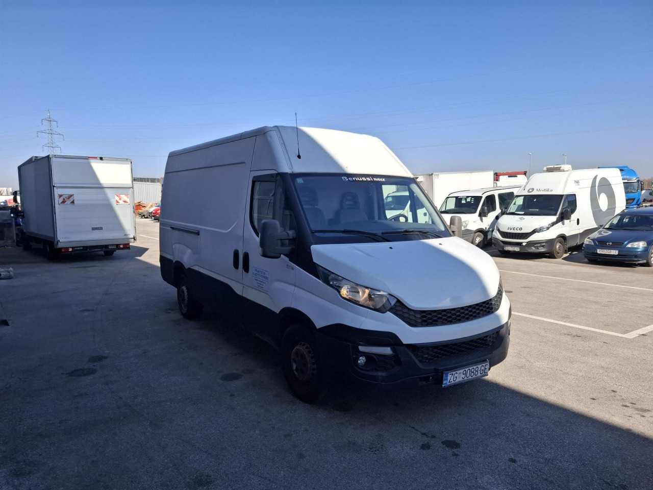 IVECO Daily 35S13 - ميكروباص: صورة 2 IVECO Daily 35S13 - ميكروباص: صورة 2