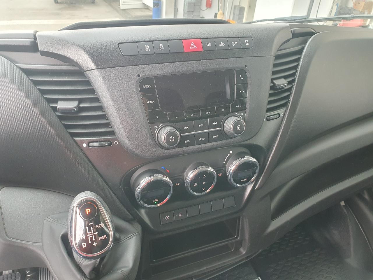 ميكروباص IVECO Daily 35S16A8V: صورة 7 ميكروباص IVECO Daily 35S16A8V: صورة 7