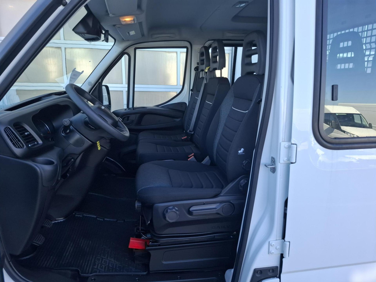IVECO Daily 35S16D - فان, الشاحنات الصغيرة كابينة مزدوجة: صورة 5 IVECO Daily 35S16D - فان, الشاحنات الصغيرة كابينة مزدوجة: صورة 5