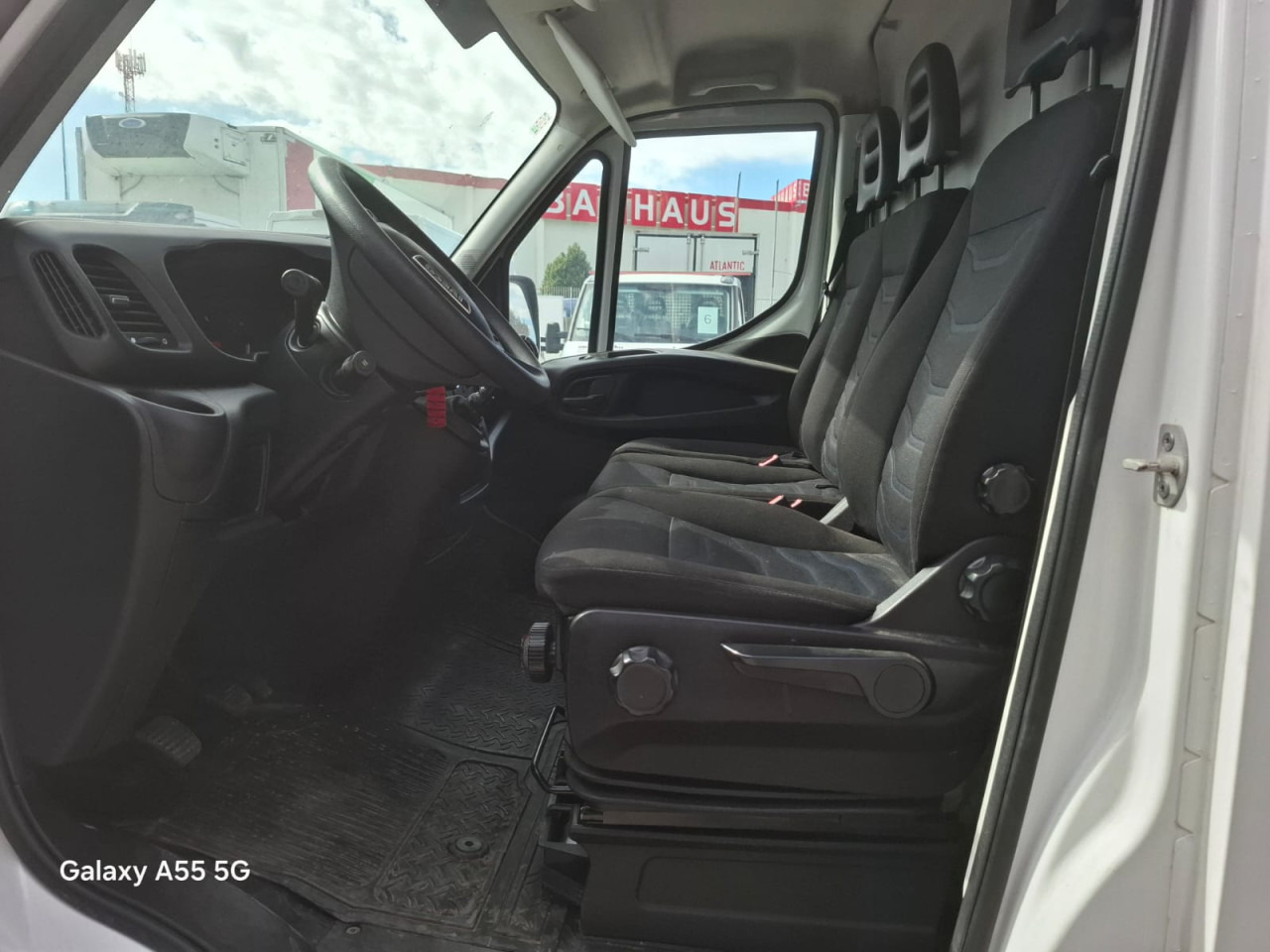 IVECO Daily 35S16V - ميكروباص: صورة 4 IVECO Daily 35S16V - ميكروباص: صورة 4