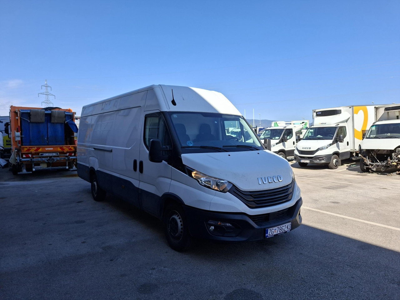 IVECO Daily 35S16V - ميكروباص: صورة 1 IVECO Daily 35S16V - ميكروباص: صورة 1