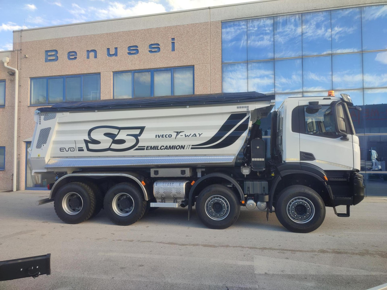 IVECO T-Way AD410T50 - شاحنة قلاب: صورة 5 IVECO T-Way AD410T50 - شاحنة قلاب: صورة 5