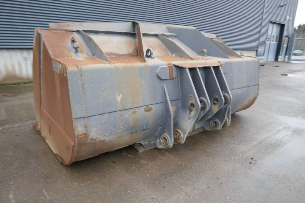 CAT 980M Skopa - بكت - آلات الإنشاء: صورة 5 CAT 980M Skopa - بكت - آلات الإنشاء: صورة 5